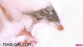 Did the hot blonde model bathe alone or with her uncle?