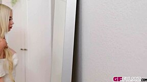 Stepmom Andie Anderson dives deep into lesbian scissoring with Naomi Ryder