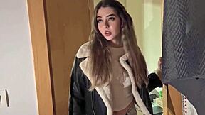 Your tight jeans drive me crazy, girl!