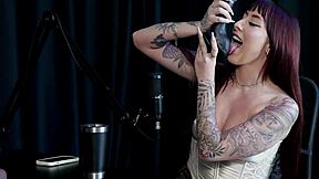 Wow, Karol Redxxx demonstrates her blowjob and shows her smooth pussy twerking, displaying her tits!