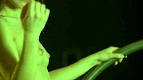 Teen Beauty Sea Rose Chills Naked in Hot Tub