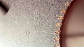 Empino a mi hermanastra y me vengo en su vagina.