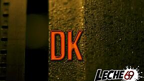 teen con culo espectacular folla con guantes y medias