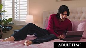 teen natalie brooks removes condom before facial