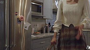 Quick blowjob and cum in mouth before workout