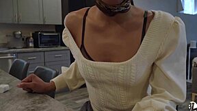 Quick blowjob and cum in mouth before workout