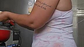 Pregnant Woman Showing Off Her Body!