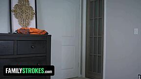 omg, stepdad shocked by stepsiblings banging in shower 😱