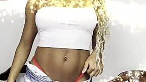 Vicky Menage Twerking Seductively.