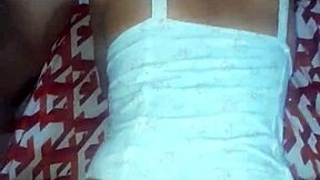 trio caliente con dos mujeres lesbianas