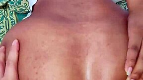 هل ترضيك شرموطتي الخاضعة بطيزها الضيقة في نيك شرجي؟