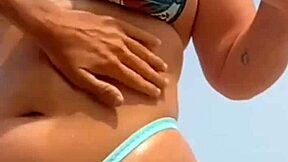 Encontrei Um Fô Na Praia E Deixei Ele Passar Bronzeador Em Mim