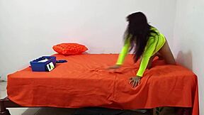 brazen woman dominates with her body in homemade fetish scene