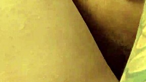 olha minha buceta te chamando, querendo pau grande pra fazer dp