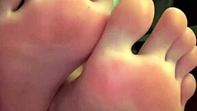 she sent this naughty fetish video