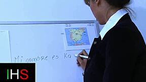 Brunette beauty drilled hard with facial finish