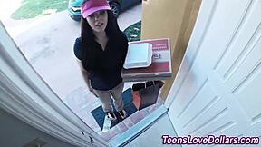 Real amateur teen gets a huge facial in this hd video 😏