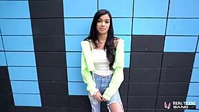 real teen 18+s savannah sixx shines in porn casting