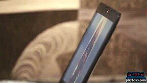 Damn! Natural Teen 18+ Blonde Snaps Selfies of Her Shaved Pussy!