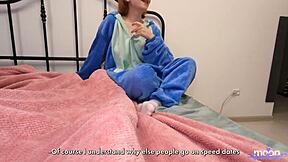 Roommate begged me to fuck with dirty talk in dorm