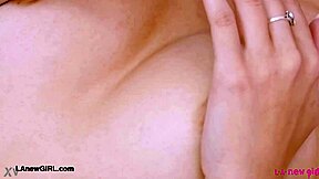 Alluring brunette says, 'look at my sexy body'