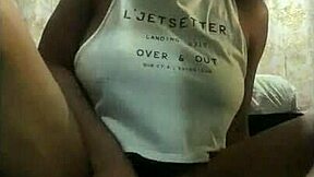 Meu primeiro esguicho molhou tudo, n-não parava com o grupo! Tão louco!