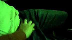 mamei e punhetei ele ate gozar em publico no cinema levei rola em casa com gozada na buceta