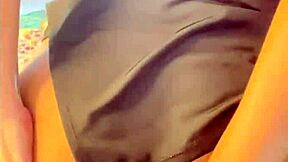 i'm roseredvip with a juicy pussy that makes you want to eat it with oral and fingering