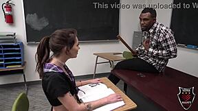 does slutty skater kasie castle take major's massive cock deep?