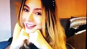 Sexy Blonde Slut Gives Blowjob On Webcam 😍