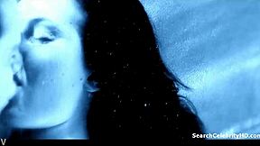 Rebecca Atkinson topless dalam adegan blowjob Shameless-UK S07E11