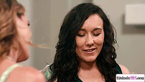 i made my redhead petite neighbor lick my hairy pussy so good