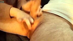 Amateur Latina Sucks Big Cock in Homemade Video