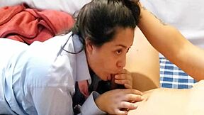 secretaria ejecutiva puta le mama la verga y el culo a su jefe por un aumento