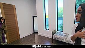 Man, hijab chicks warming him up to bang them both hard - hijablust 😍