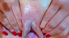 pink college girls rub wet shaved pussies to orgasm 😍