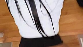 ASESORA INMOBILIARIA NOVATA ACEPTA FOLLAR CON SU CLIENTE EN LA CASA PARA HACER SU PRIMERA VENTA