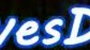 teenage babe doublepenetrated in threeway.