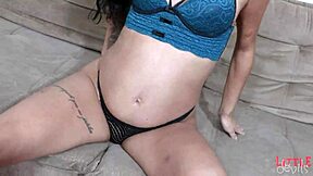 Pregnant Michelly Beatriz rides big cock