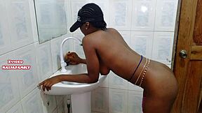 Hot ebony amateur showcases her tight black pussy in homemade porn.