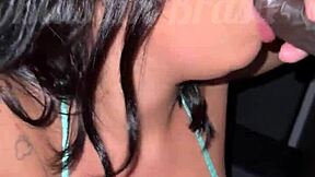 몰 드레싱룸에서 도둑질하다 걸린 틴, 밀프와 남자 경비원에게 박혀 - 밀프도둑