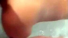 una nueva jovencita con tetas de embarazada es adicta al sexo