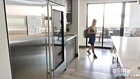 i'm young asian ballerina with old mommy