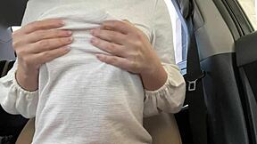 Public squirting in stranger's car leads to creampie 😍