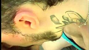 Comi Um Desconhecido Que Estava Batendo Uma Na Trilha Free