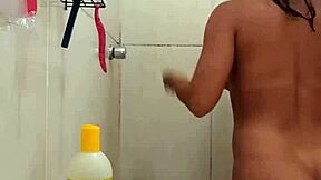 Vaza Novinha Tomando Banho Na Casa Da Sogro