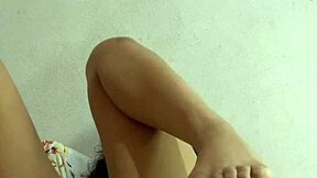 Mexican model Alexia de Monterrey masturbating.