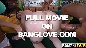 Zoey Foxx And Trixi Brooks In Foxxes Parade