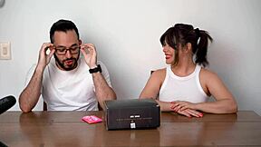 Bu Küçük 18+ Latina Bebeği İnceliyorum, Yatak Odasında Bareback İçe Boşalma! Çok Sıcak!