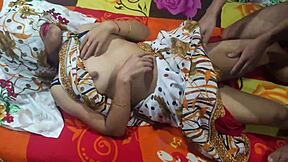 Indian hot sexy aunty with saari indian dessi big boobs and ass bhabhis sex big boobs bhabhi ki chudai